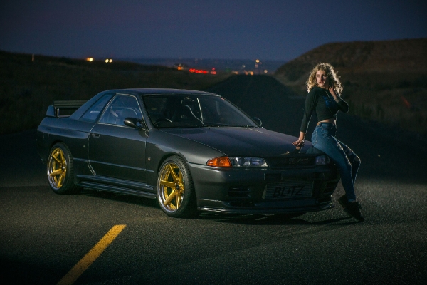 Cassidee Alderman Shoot 2 with a Skyline GTR
