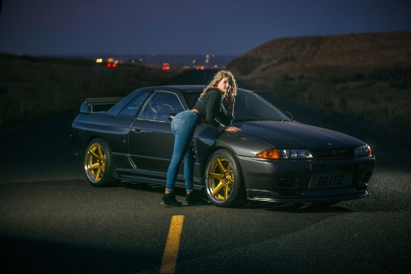 Cassidee Alderman Shoot 2 with a Skyline GTR