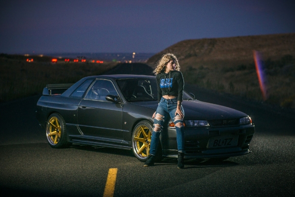 Cassidee Alderman Shoot 2 with a Skyline GTR