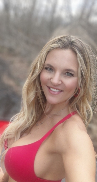 Nicole Lynn aka Mopar Model_10